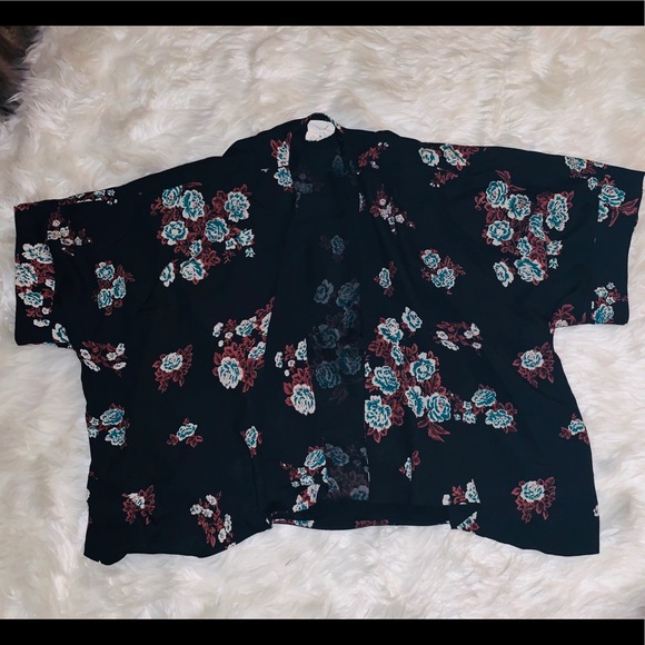 NWOT Pins & Needles Floral Open Kimono - Picture 2 of 5